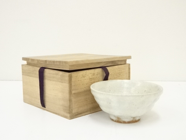 JAPANESE TEA CEREMONY / TEA BOWL CHAWAN / WHITE GLAZE